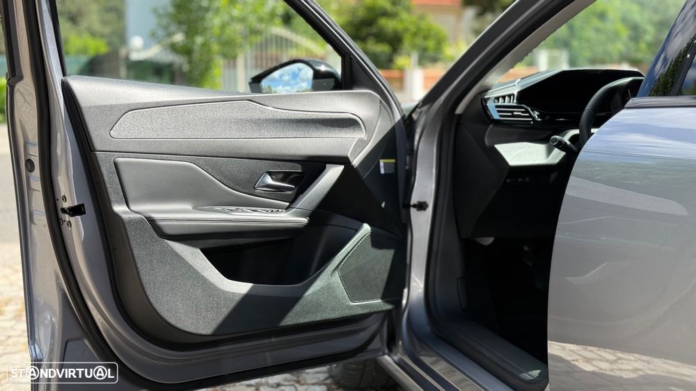 Peugeot 308 SW 1.6 Hybrid Allure e-EAT8 - 18