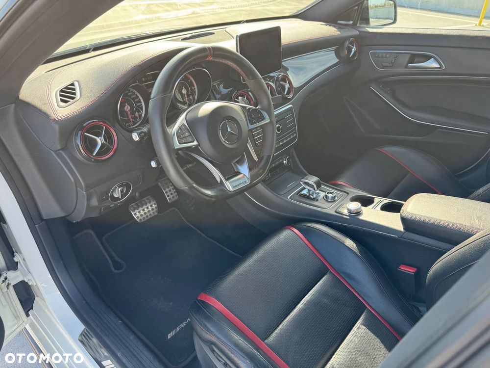 Mercedes-Benz CLA AMG 45 4Matic 7G-DCT - 7