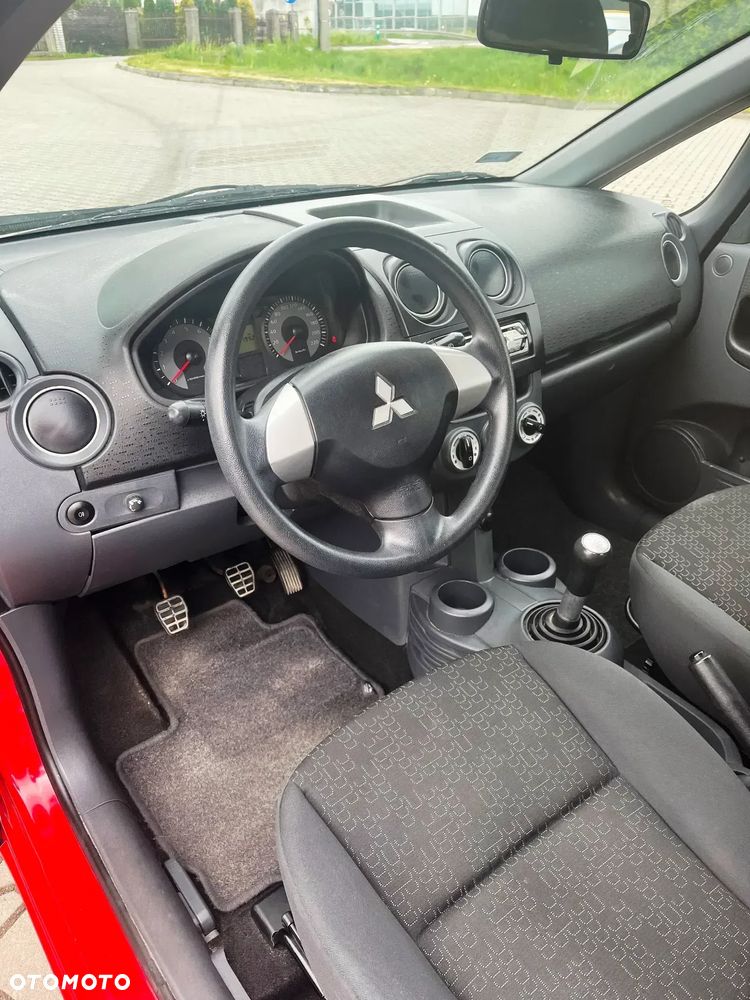 Mitsubishi Colt - 8