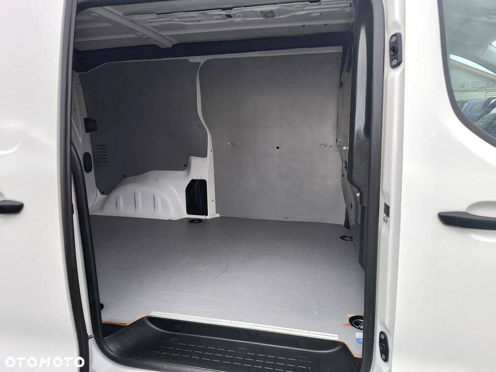 Opel Vivaro - 12