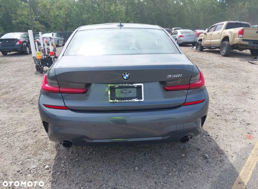 BMW Seria 3 330i Sport Line sport - 4