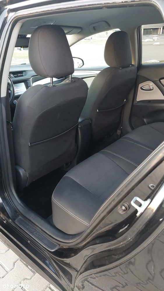 Toyota Avensis 1.8 Premium EU5 MS - 19