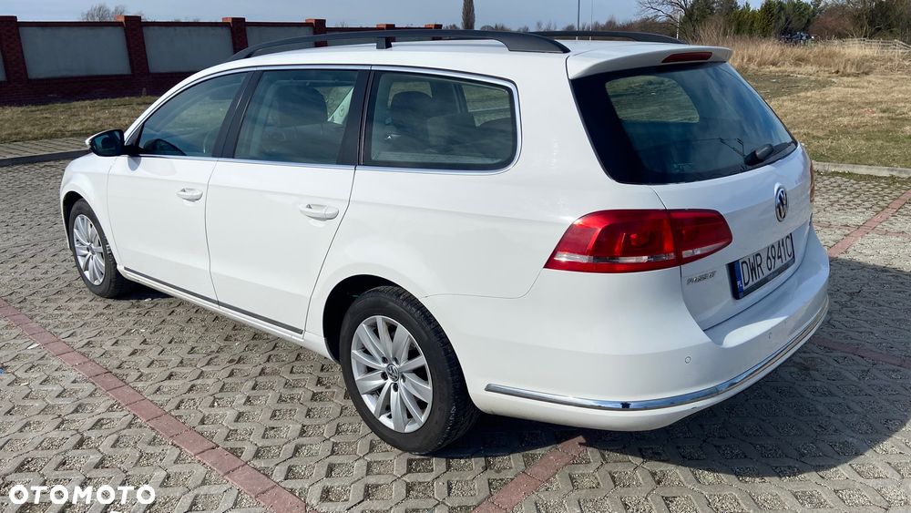 Volkswagen Passat 2.0 TDI Comfortline - 5