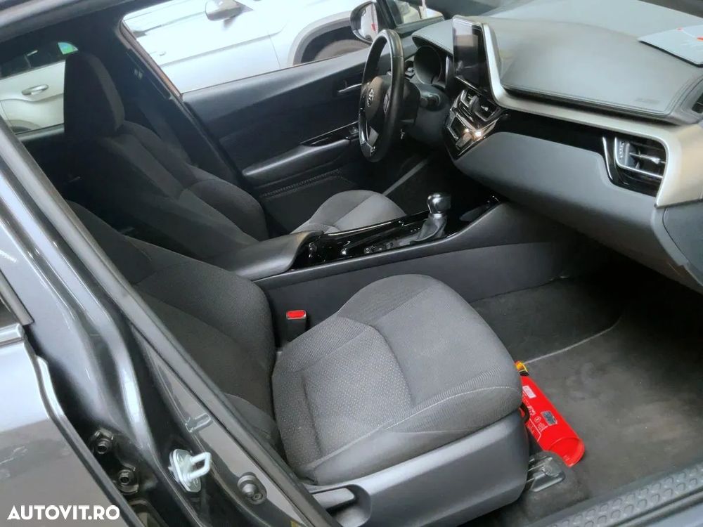 Toyota C-HR Lounge - 6