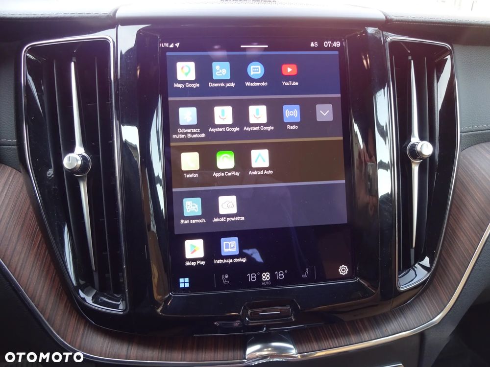 Volvo XC 60 T8 Plug-In Hybrid AWD Ultra Dark - 18