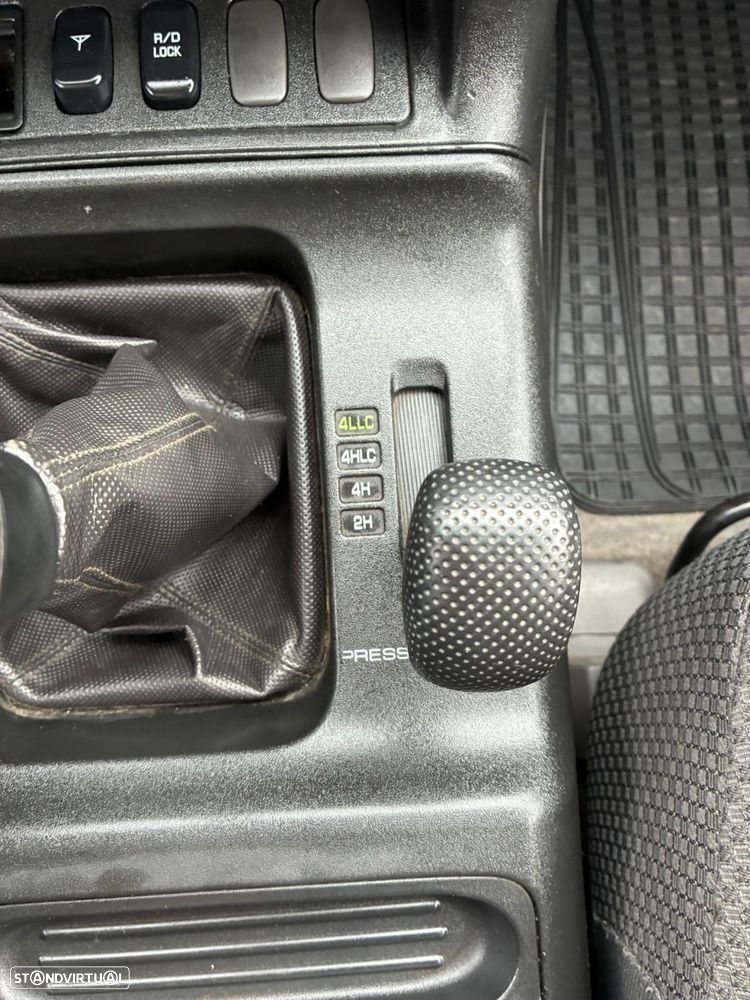 Mitsubishi Pajero 3.2 DI-D GLS - 13