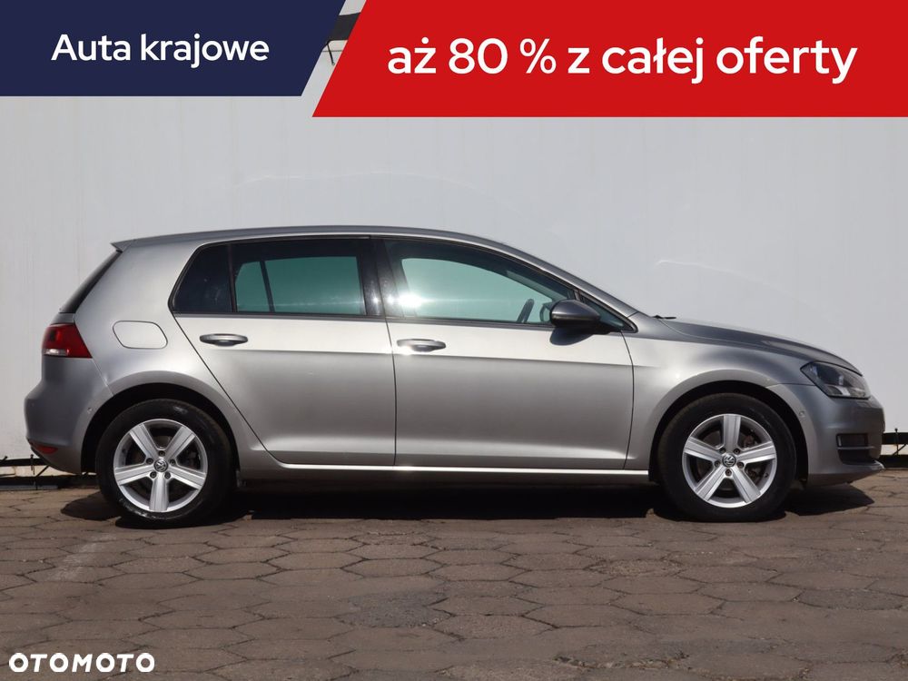 Volkswagen Golf - 8