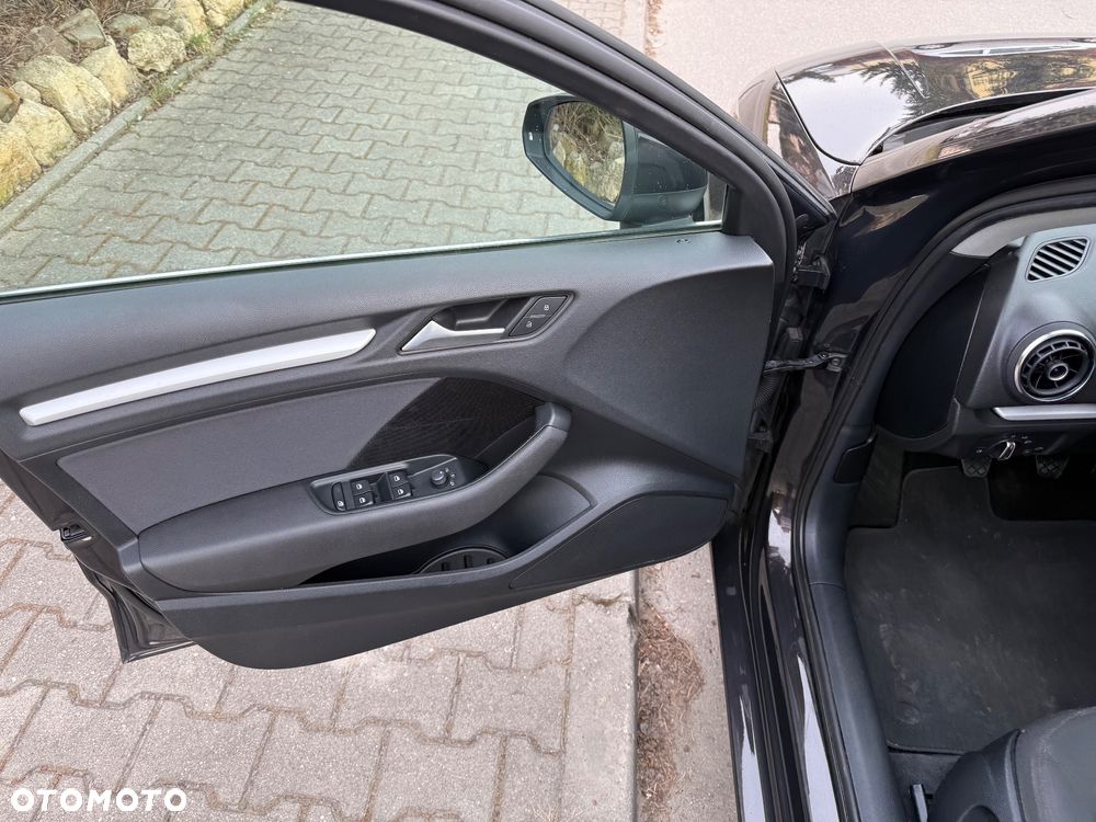 Audi A3 Limousine 1.6 TDI Attraction - 22