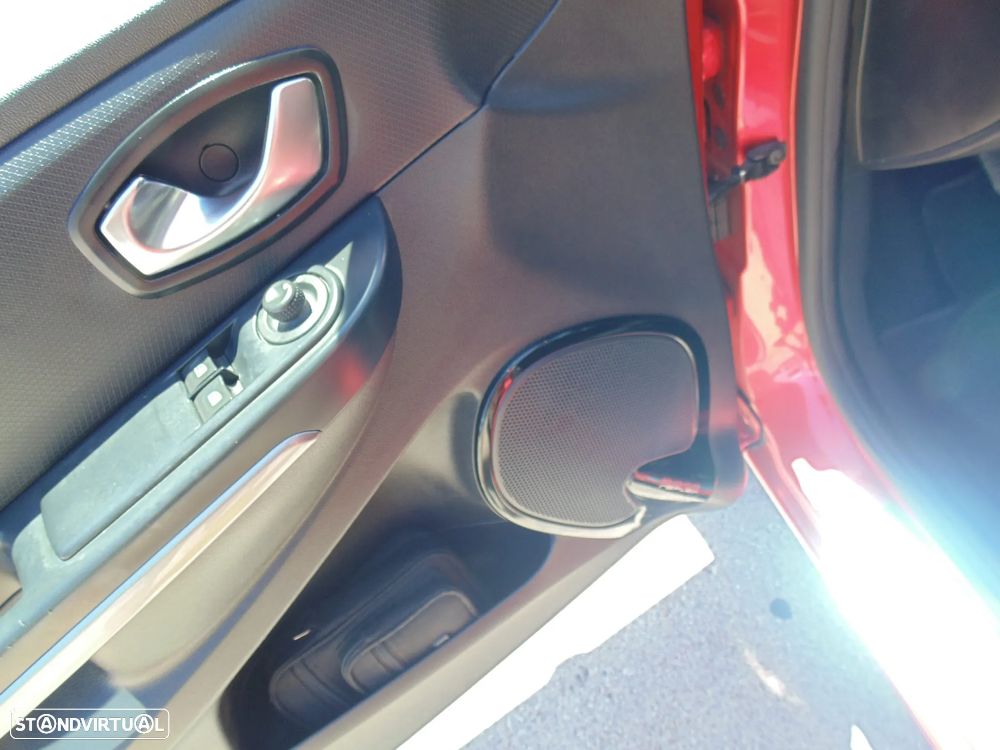 Renault Clio Sport Tourer 1.5 dCi Limited - 22