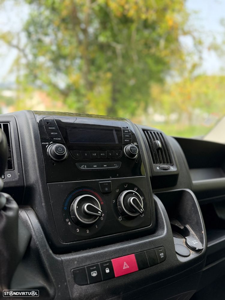 Peugeot Boxer 2.2 cabine dupla 6 lugares - 12