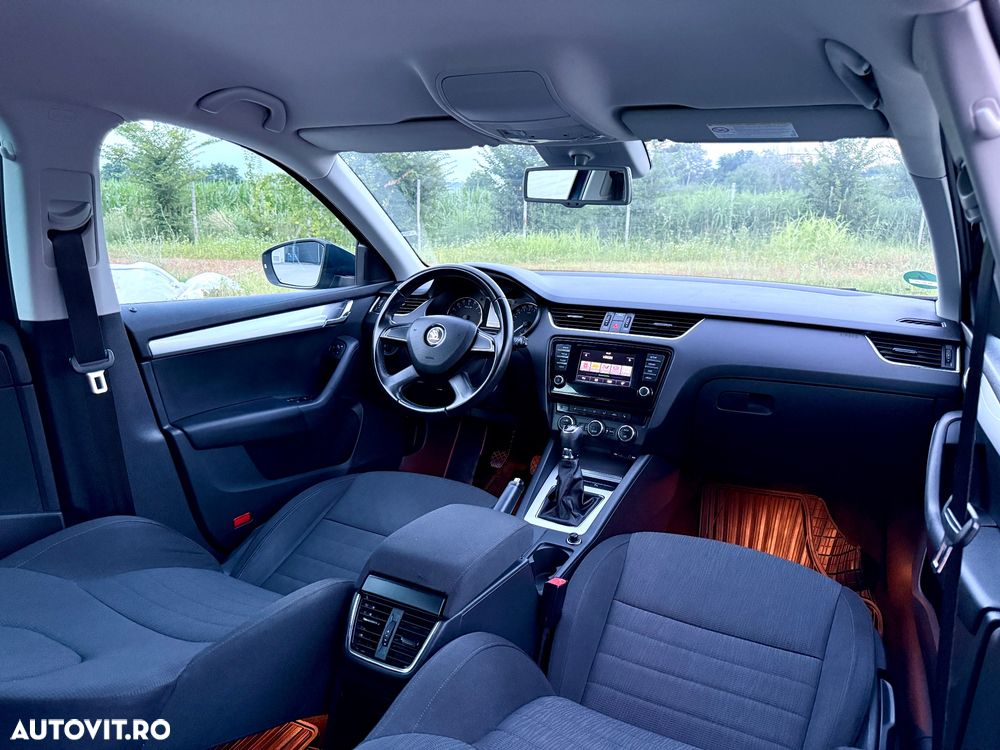 Skoda Octavia 1.6 TDI (Green tec) Style - 10