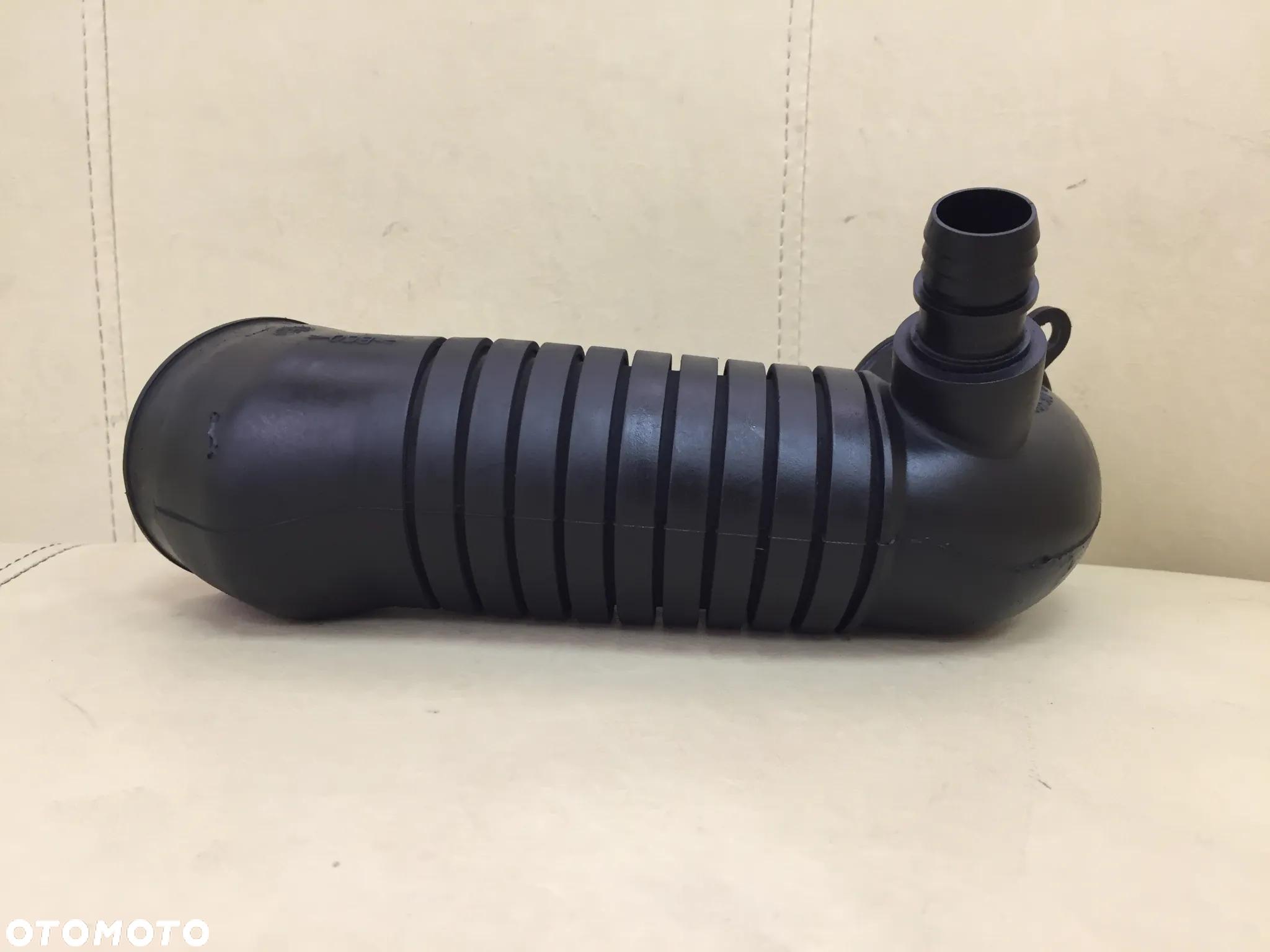 RURA DOLOT PRZEWÓD POWIETRZA TURBO VW PASSAT B5 FL/ AUDI A4 B6/ AUDI A6 C5 1.9 TDI 8D0129615J - 2