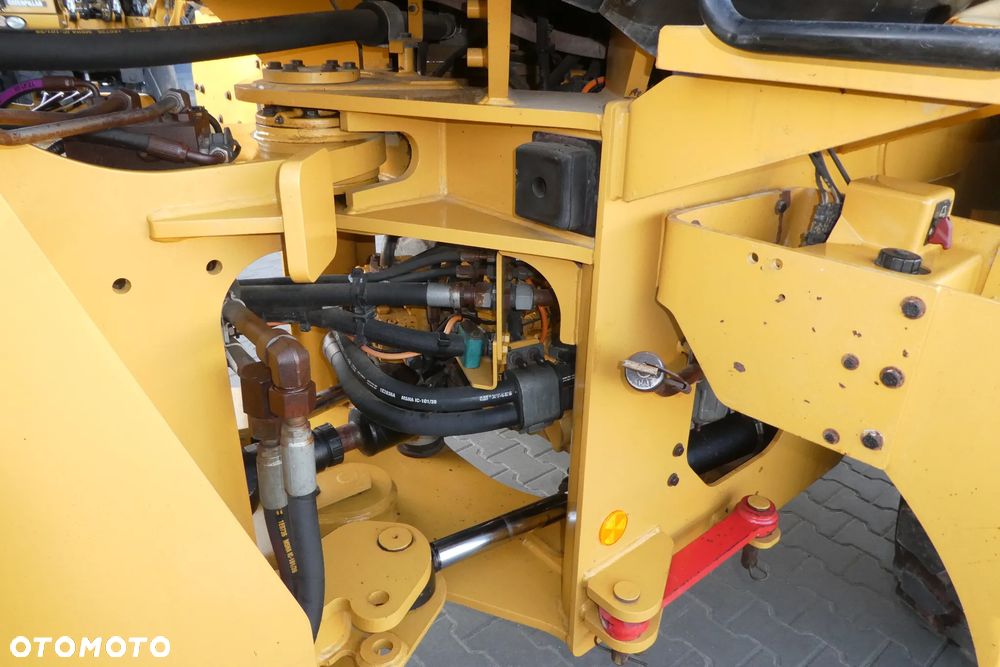 Caterpillar 938 M Z NIEMIEC ŁYZKA WIDŁY - 14