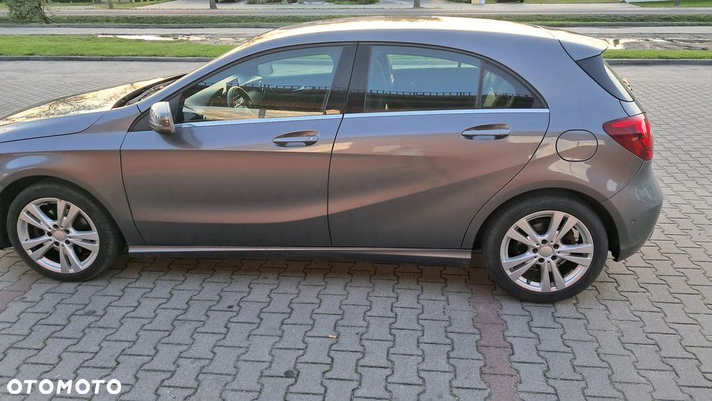 Mercedes-Benz Klasa A 200 (BlueEFFICIENCY) - 12