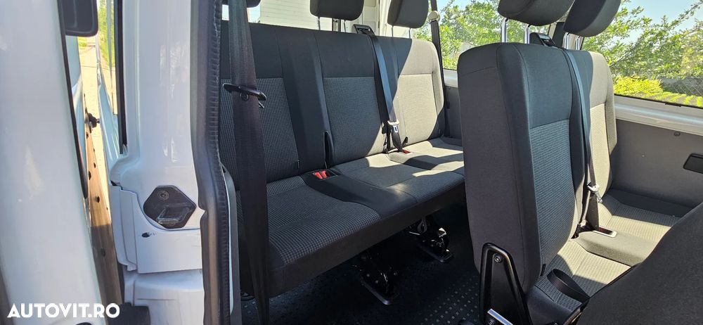 Volkswagen Transporter - 8