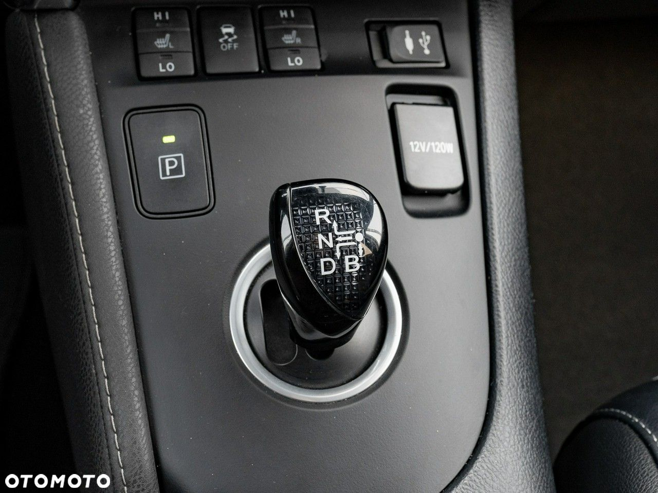 Toyota Auris Hybrid 135 Premium - 21