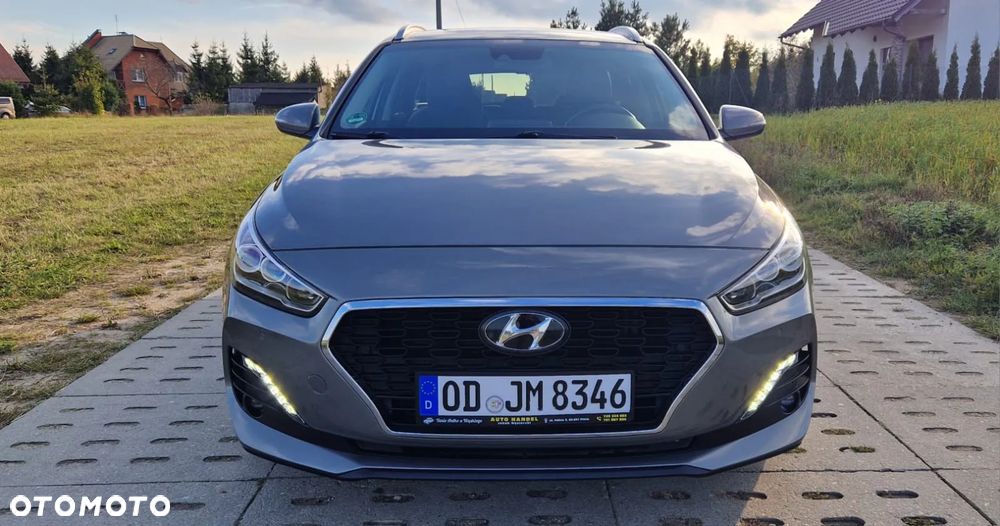 Hyundai i30 1.6 D Premiere Luxury DCT - 5