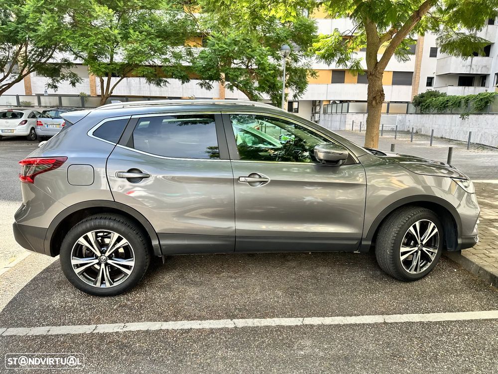 Nissan Qashqai 1.2 DIG-T Xtronic N-Connecta - 1