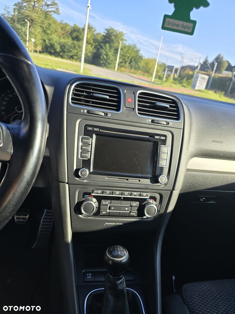 Volkswagen Golf 1.6 TDI Highline - 15