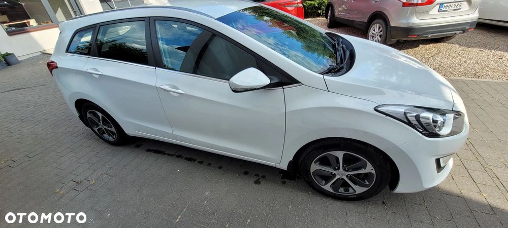 Hyundai i30 blue 1.6 GDI Passion - 6