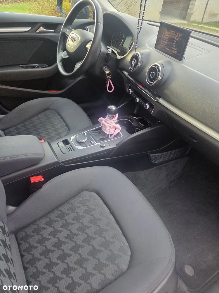 Audi A3 Sportback 1.4 TFSI Ambiente - 18