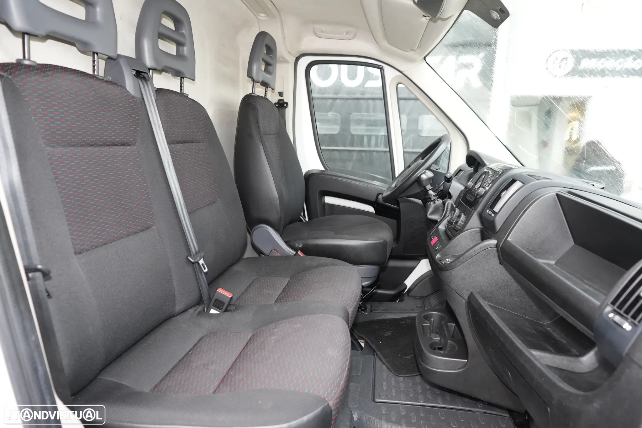 Peugeot Boxer L3H3 2.2BlueHDI 120cv - 11
