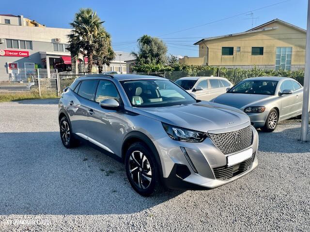 Peugeot e-2008 50 kWh Allure - 1
