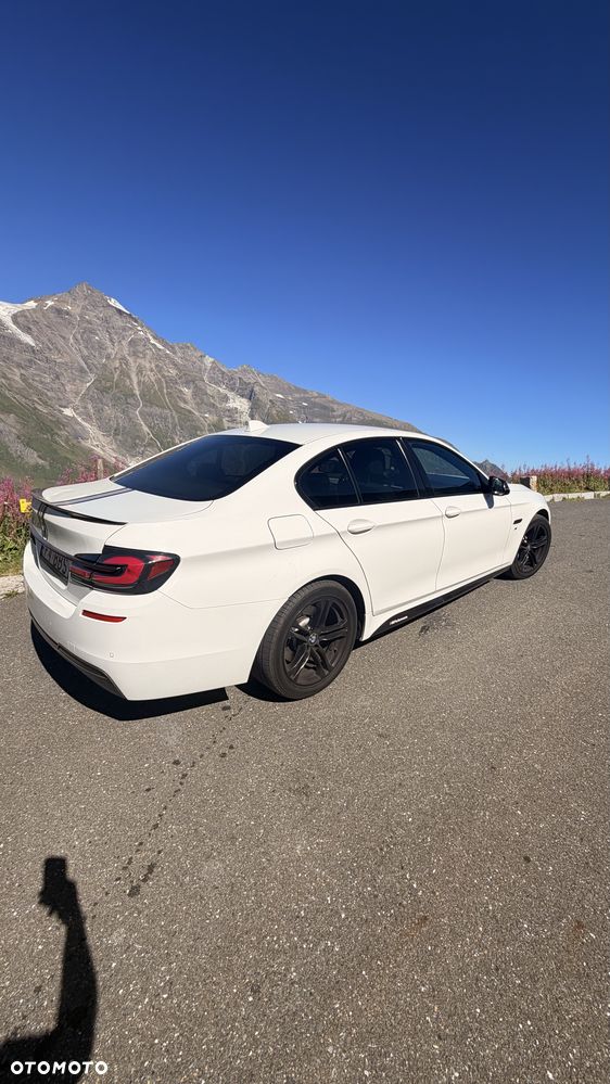 BMW Seria 5 525d xDrive - 4
