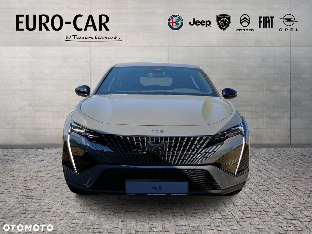 Peugeot 408 - 8
