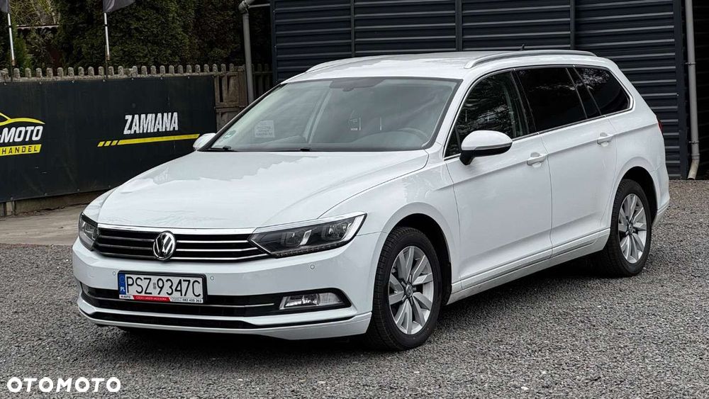 Volkswagen Passat - 1