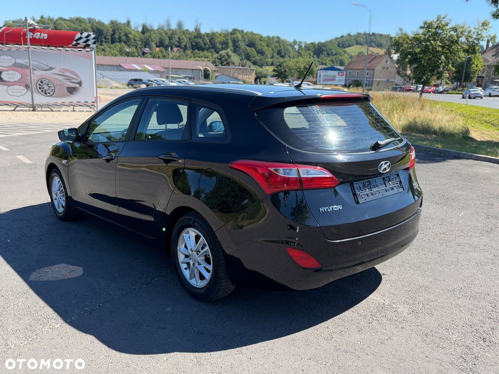 Hyundai i30 1.4 Comfort EU5 - 13