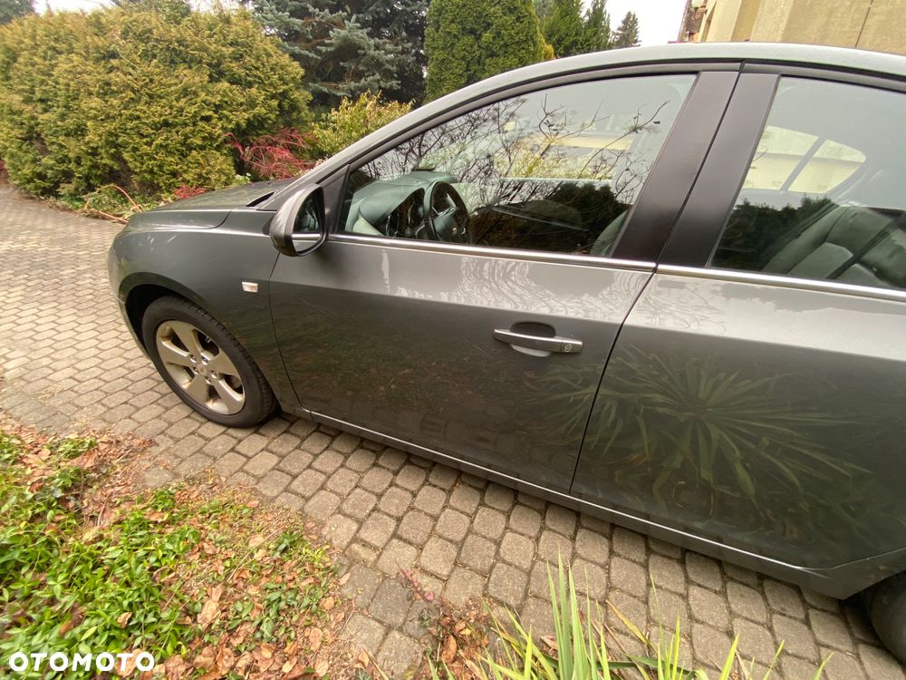 Chevrolet Cruze 1.7 D LT+ Premium - 4