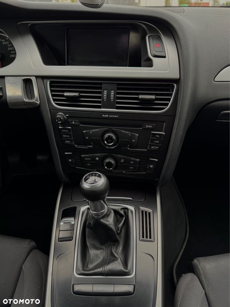 Audi A4 Avant 2.0 TDI DPF - 10