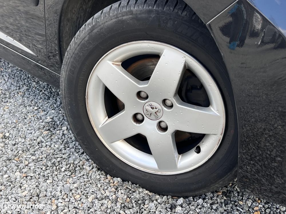 Peugeot 207 SW 1.4 Premium - 3