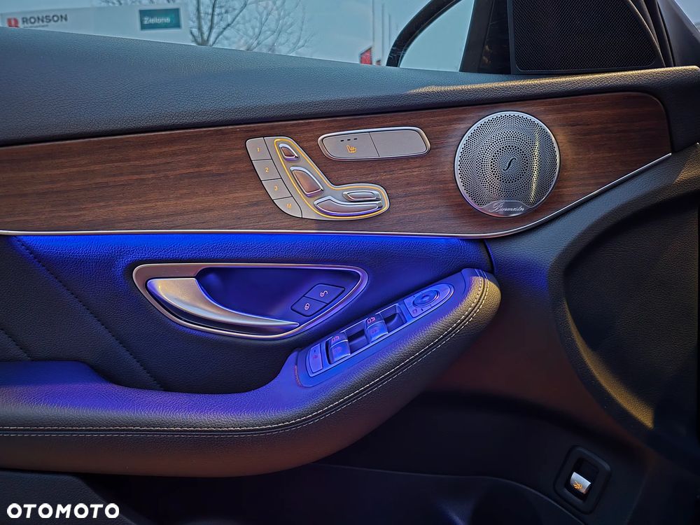 Mercedes-Benz Klasa C 300 9G-TRONIC Night Edition - 19