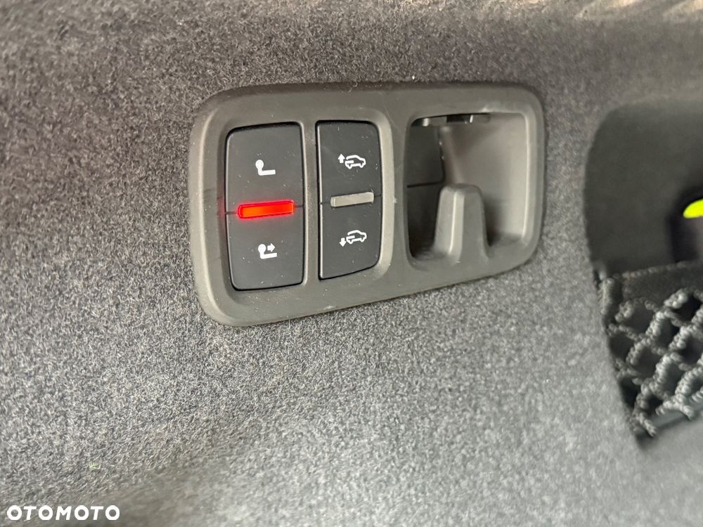 Audi SQ8 - 38