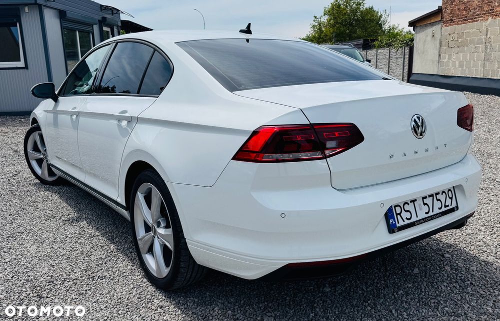 Volkswagen Passat 2.0 TDI EVO Business - 9