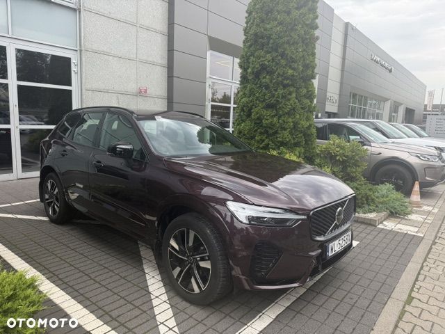 Volvo XC 60 B5 B AWD Plus Dark - 2
