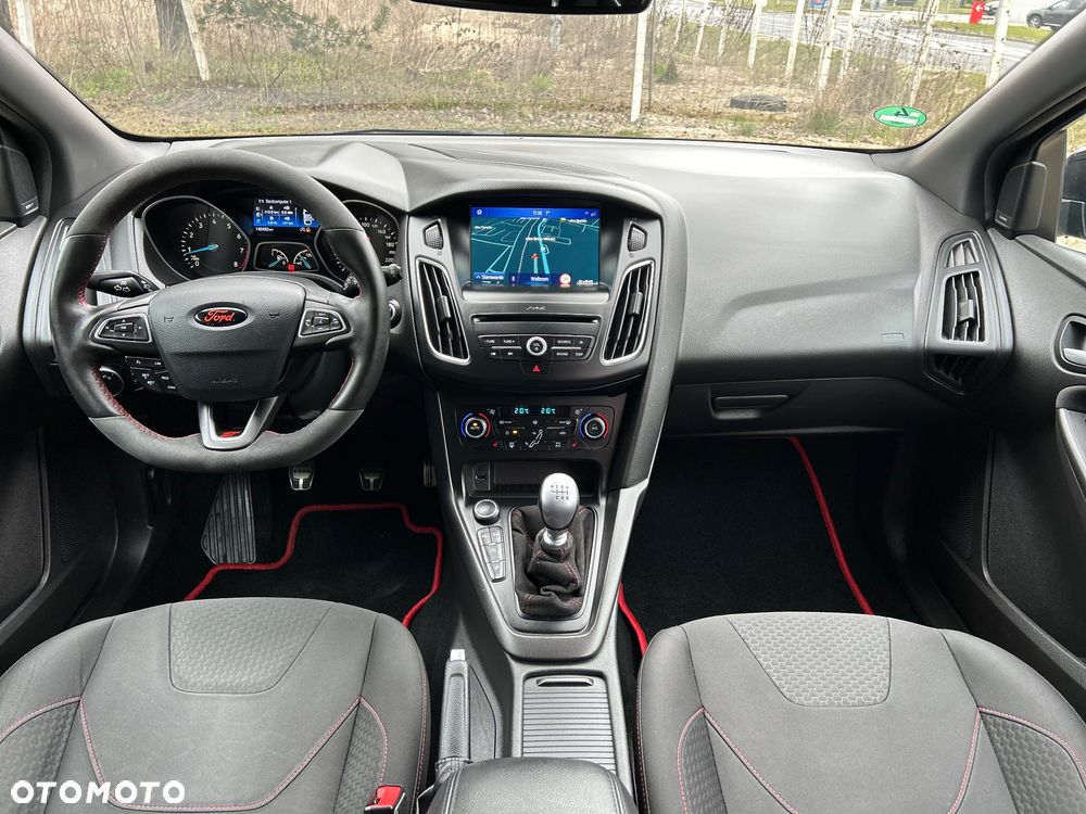 Ford Focus 1.5 EcoBoost ST-Line ASS - 19