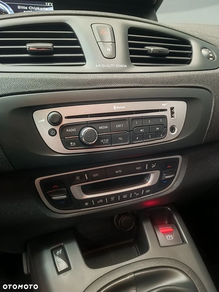 Renault Scenic - 17
