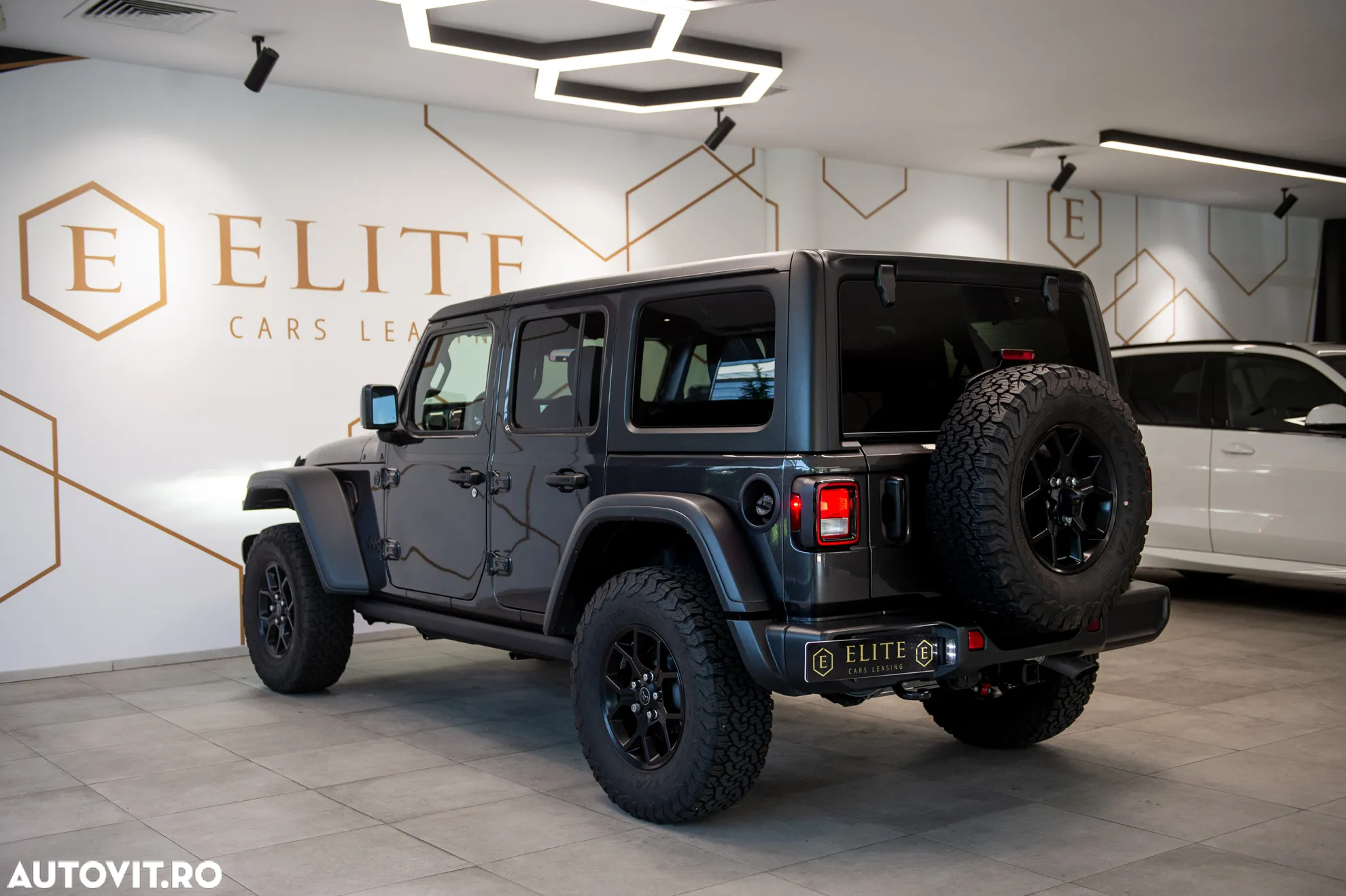 Jeep Wrangler - 5