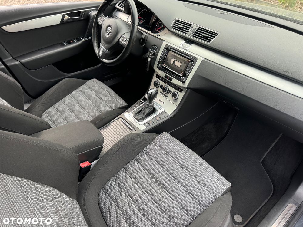 Volkswagen Passat Alltrack - 9