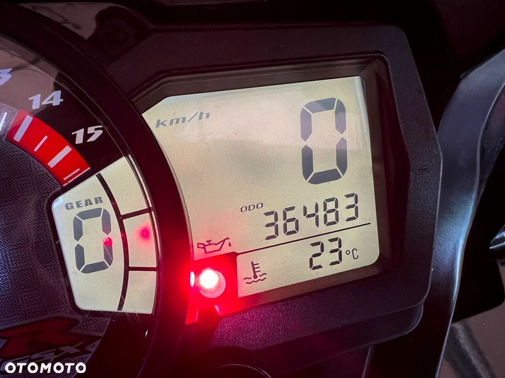Suzuki GSX-R - 19