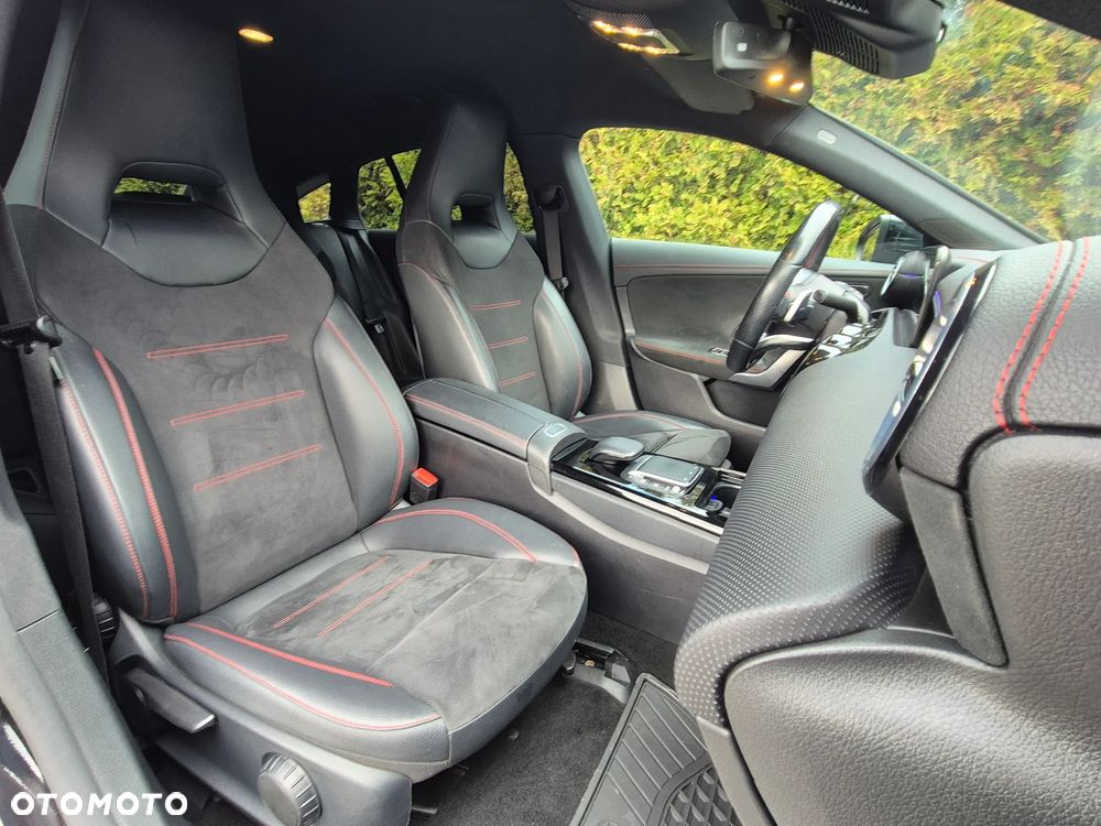 Mercedes-Benz CLA 220 d 8G-DCT AMG Line - 32