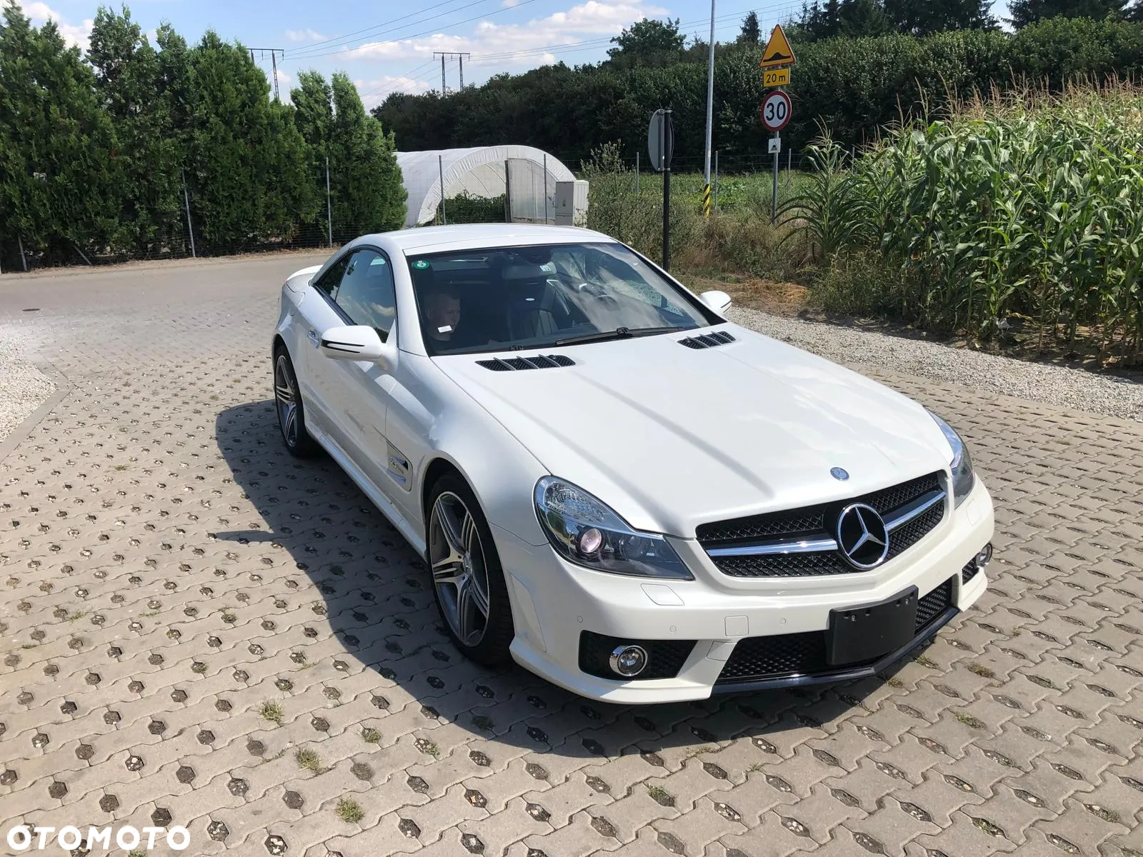 Mercedes-Benz SL 63 AMG SPEEDSHIFT MCT - 13