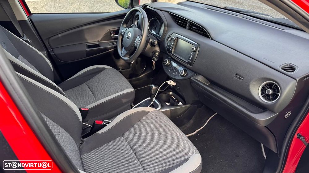 Toyota Yaris 1.5 HSD Comfort +P.Style+Navi - 17