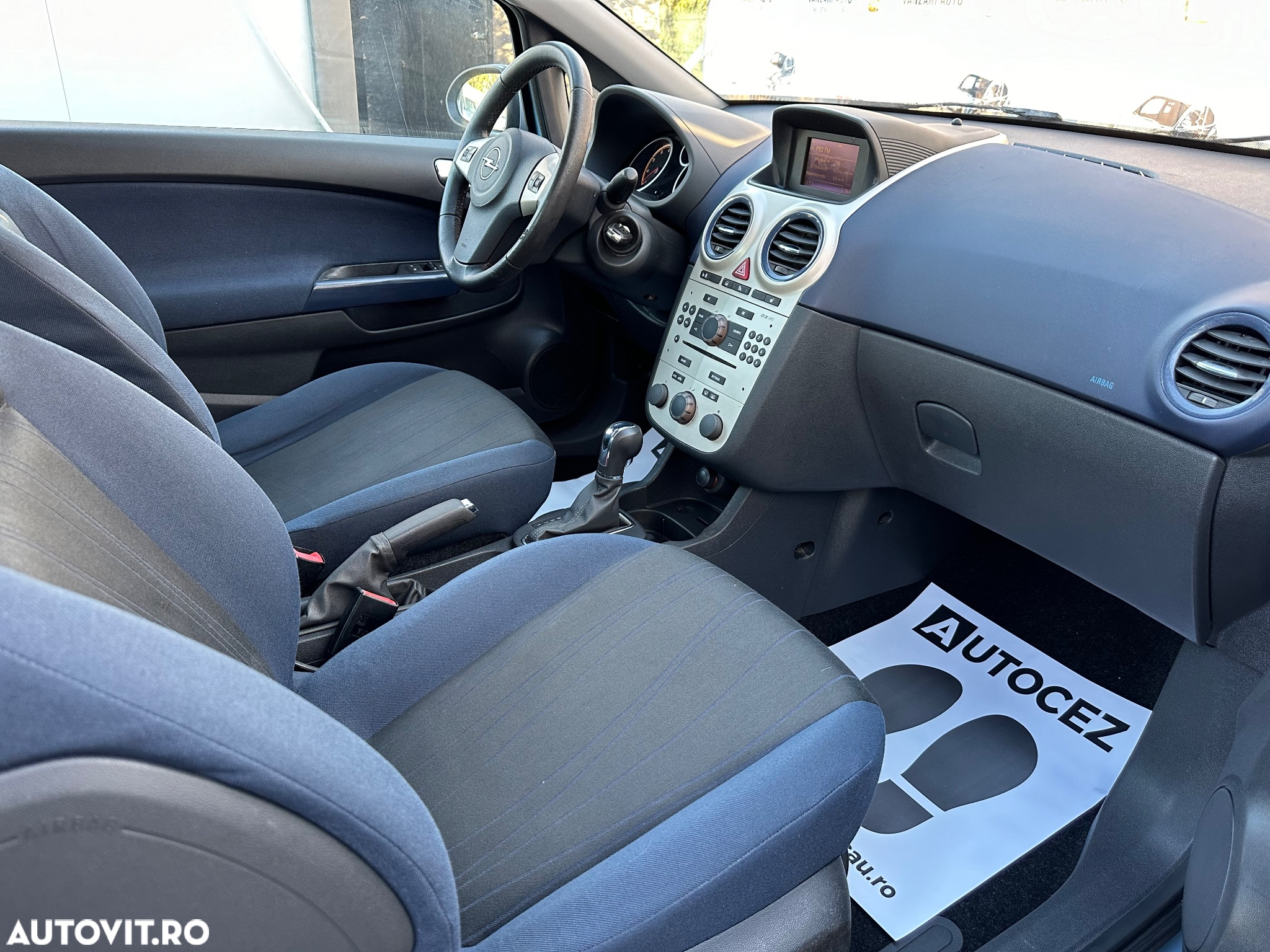 Opel Corsa 1.4 16V Automatik Navi - 17