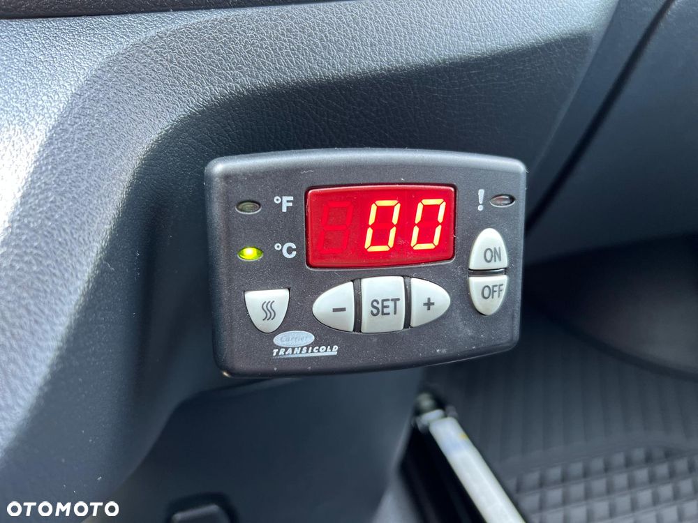 Mercedes-Benz VITO 110 CDI LONG MAXI L2 CHŁODNIA CARRIER NEOS 100 - 19