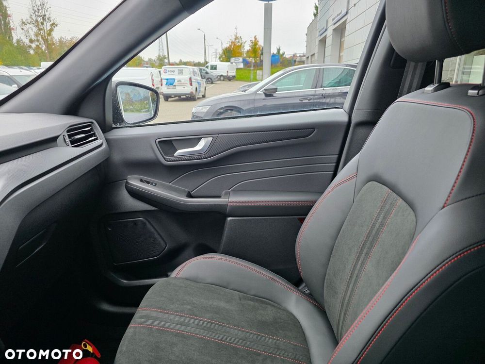 Ford Kuga - 28