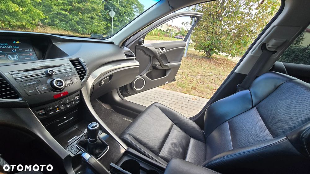 Honda Accord 2.0 Executive - 8